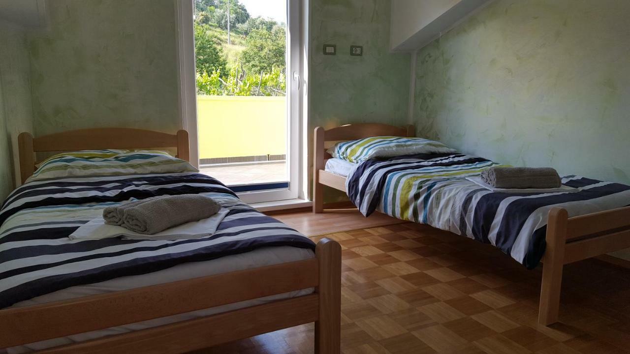 Apartment Sani Koper Buitenkant foto
