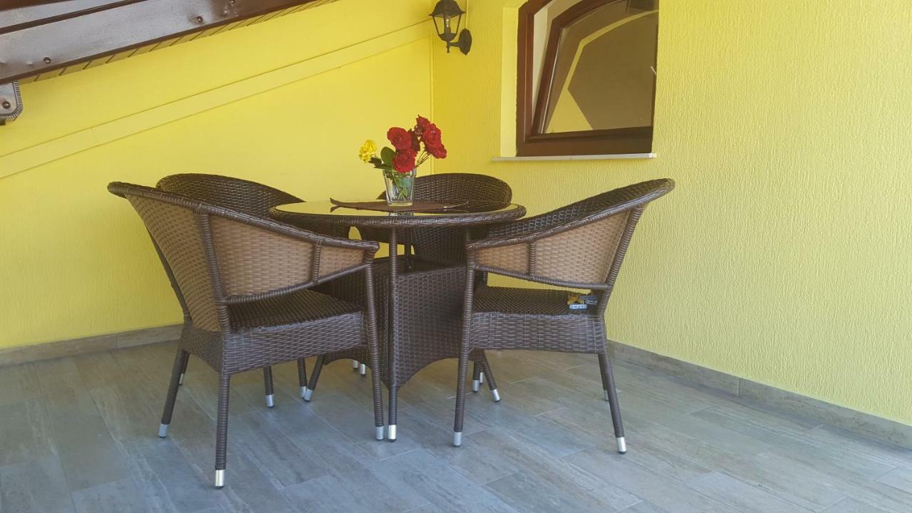 Apartment Sani Koper Buitenkant foto